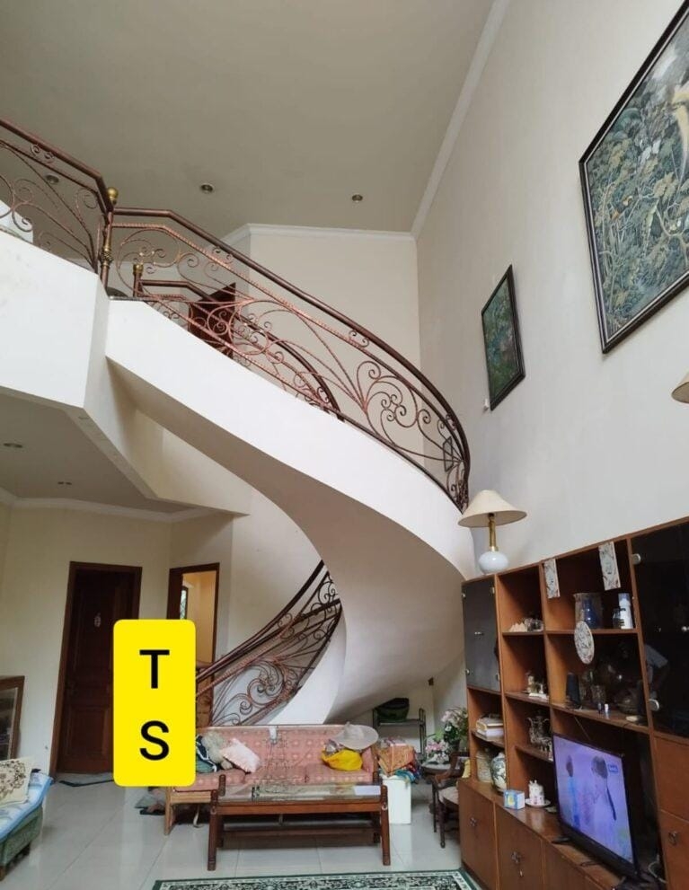 Jual Rumah Jalan Gandaria Kebayoran baru Jakarta Selatan Tato